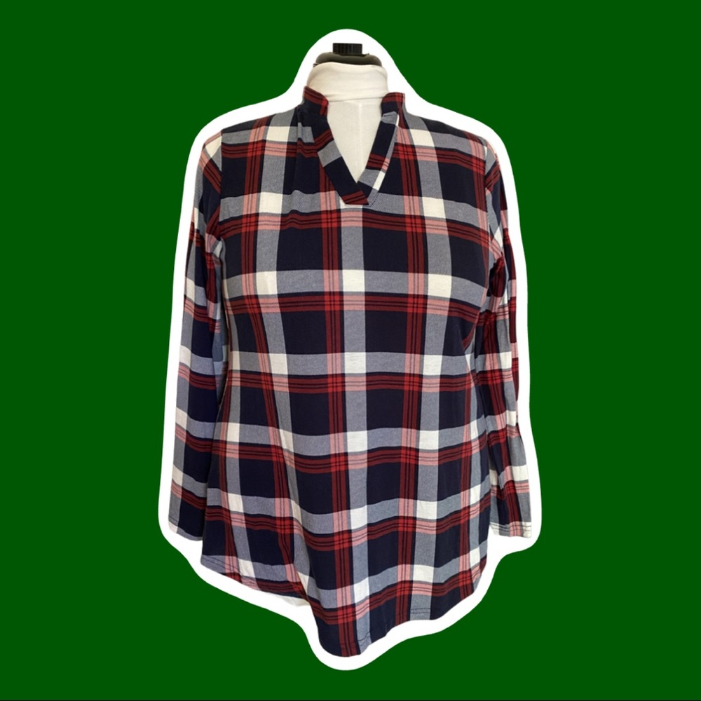 XL Soft flannel plaid tee or pullover layer with roll up sleeves